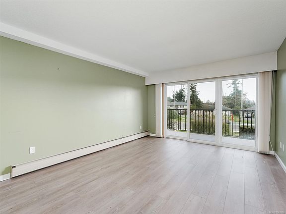 3rd image of 1680 Poplar Ave #120