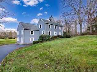 32 Pleasant Valley Rd, Clinton, CT 06413