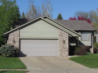 4904 E Blueridge Dr, Sioux Falls, SD 57110