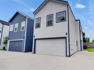 855 S Victory Dr #C, Houston, TX 77088
