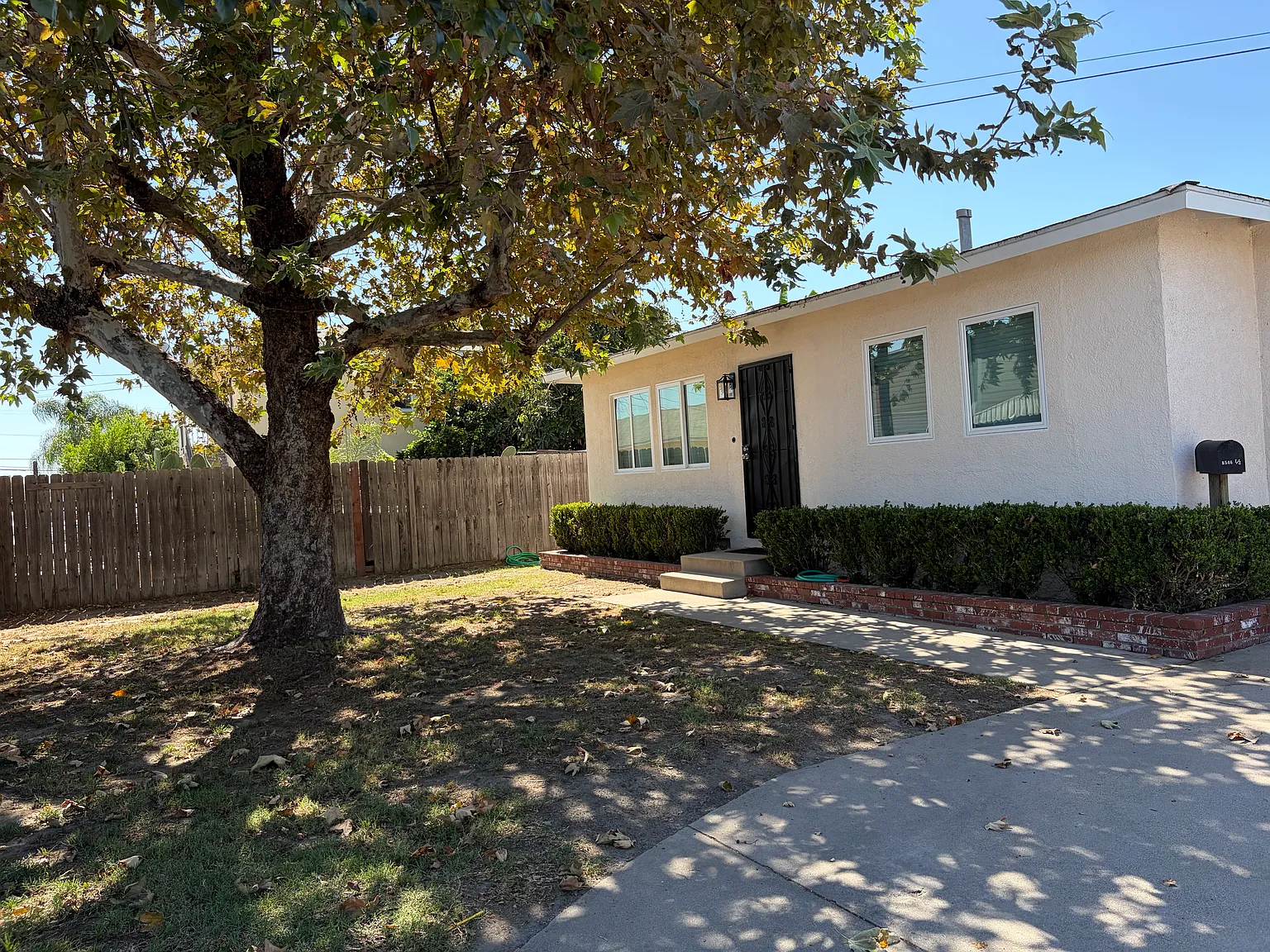 2 bed, $3,200 — Photo 2