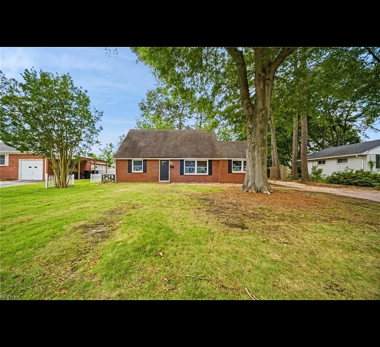 3 bed, 2100 sqft, $3,199 — Photo 1