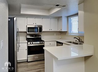 5825 Goodsprings Ct, Las Vegas, NV 89110