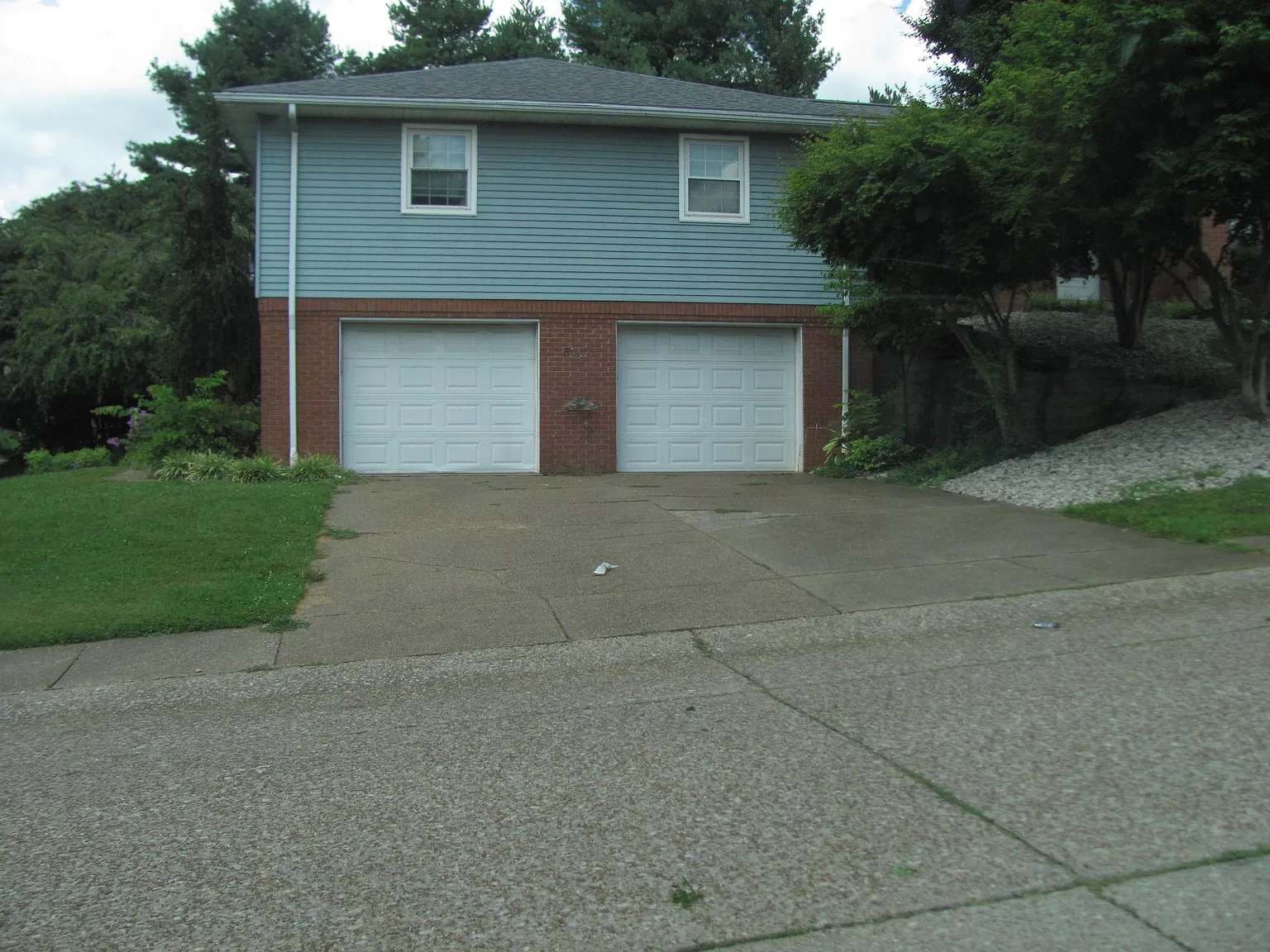 3 bed, 1850 sqft, $1,875 — Photo 2