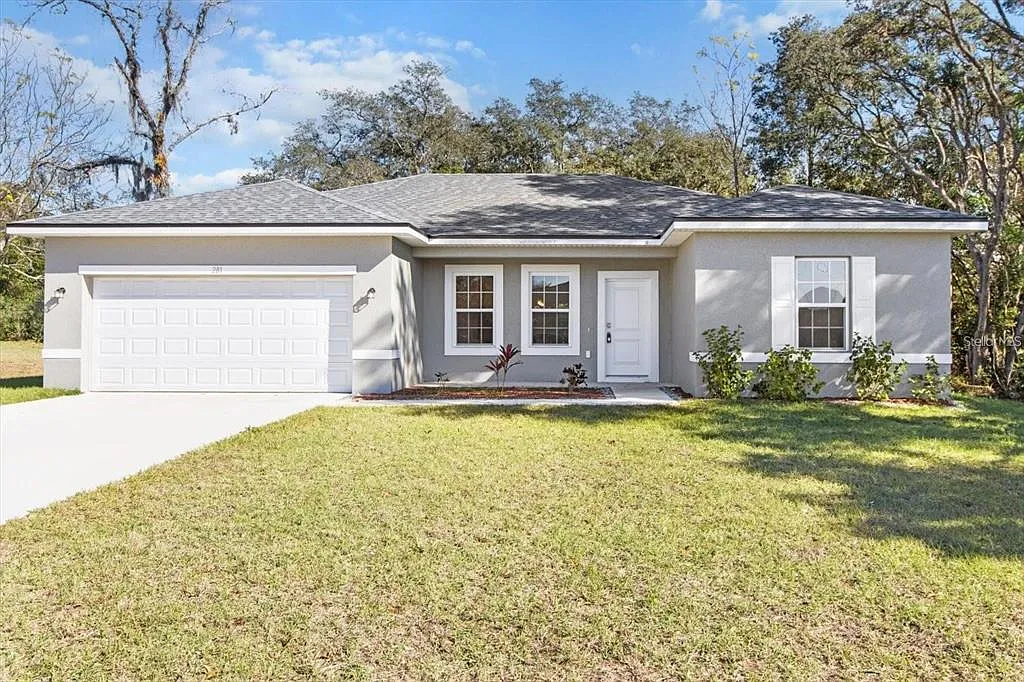 4 bed, 2.0 bath, 1578 sqft, $2,300 — Photo 1