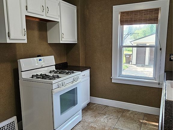 3rd image of 6303 Morningside Dr