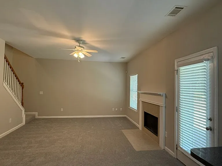 19 Black Diamond Dr — Photo 4