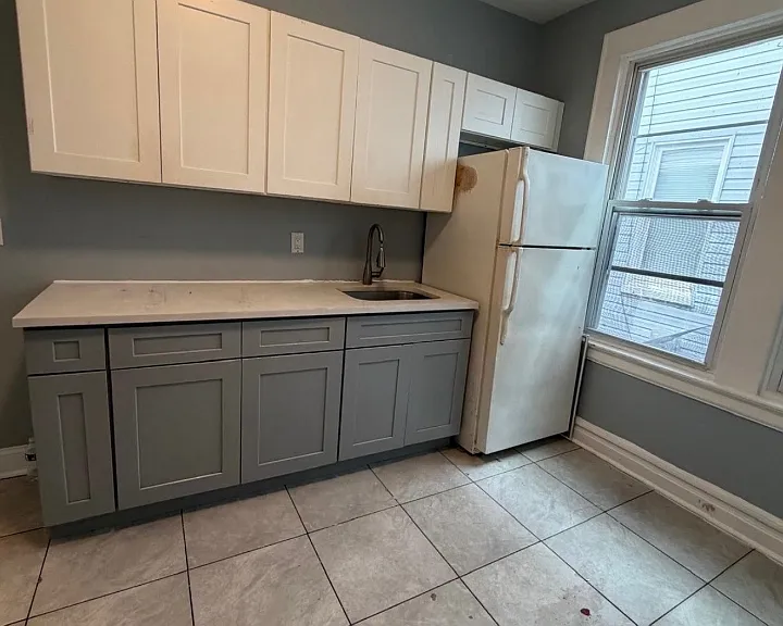20 Ellis Ave #5A — Photo 4