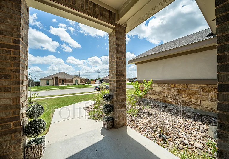 2509 Meadow Lark Dr — Photo 15