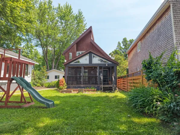 1151 Premier Rd, North Bay, ON P1A 2J3