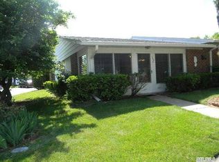 264 Newcastle Ct UNIT A, Ridge, NY 11961