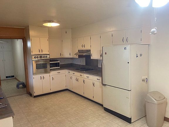 Kitchen / Dining  20' x 12'