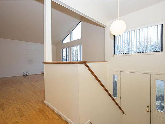 5th image of 22 New Haven Ave