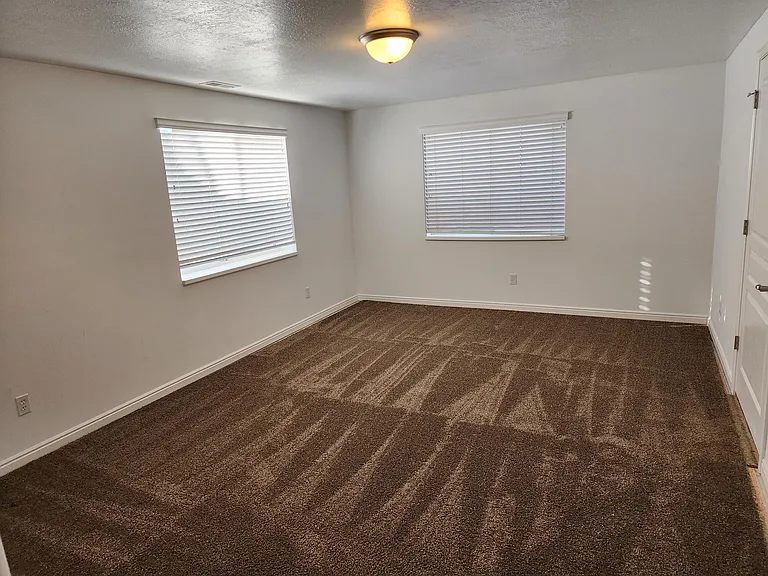 1193 N 1285 W — Photo 25