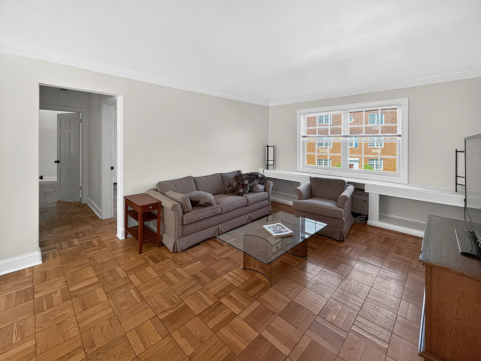 2 bed, 1.5 bath, 819 sqft, $2,400 — Photo 1