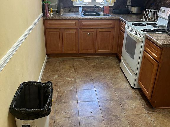 5th image of 6845 Clover Ln