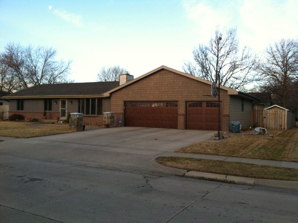 1st image of 3025 Snead Dr
