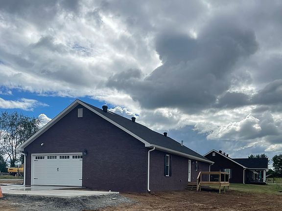 2nd image of 149 Rembrandt Dr
