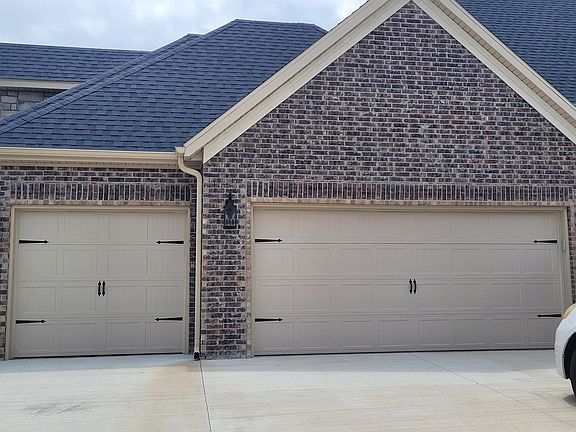 2nd image of 4406 SW Ainsley St