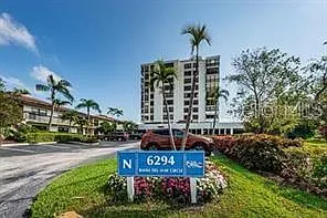 2 bed, 2.0 bath, 945 sqft, $2,800 — Photo 2