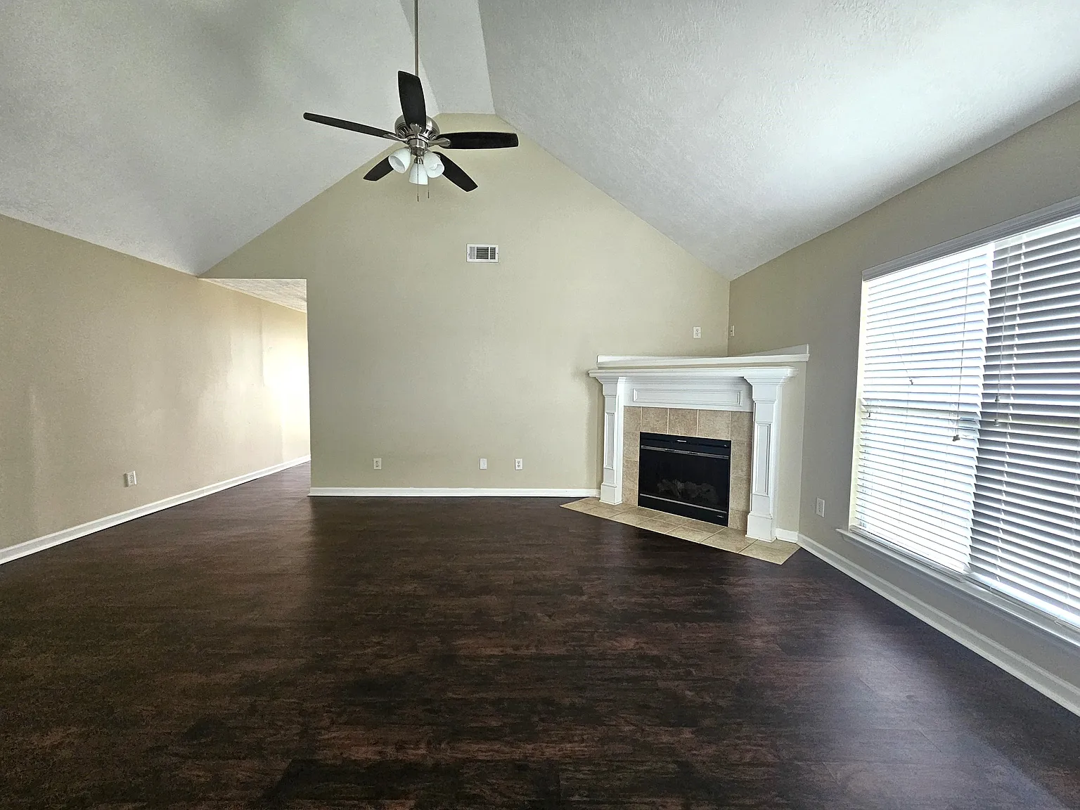 Michelle Court 770 - 1 — Photo 2