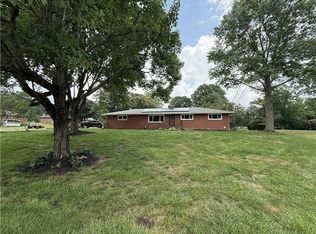 1202 Glenview Dr, Mogadore, OH 44260