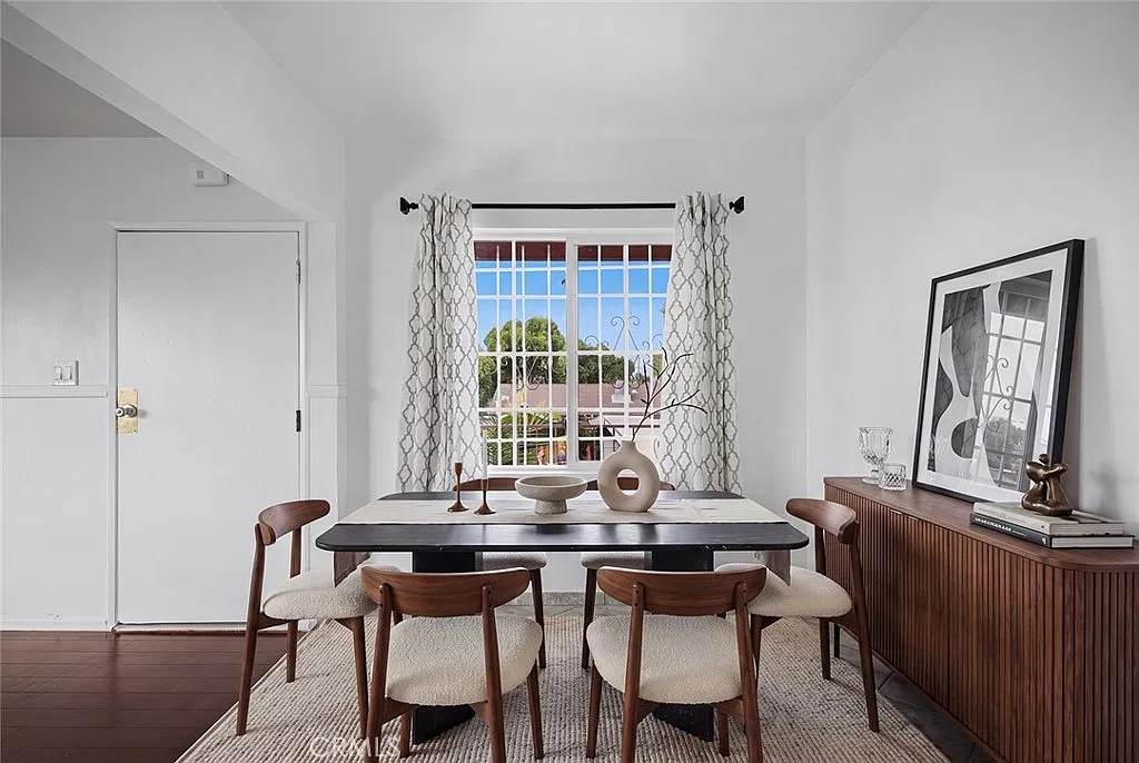 1 bed, 500 sqft, $1,800 — Photo 2