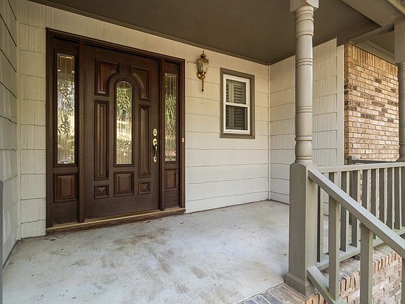 5th image of 3025 Brookhill Dr