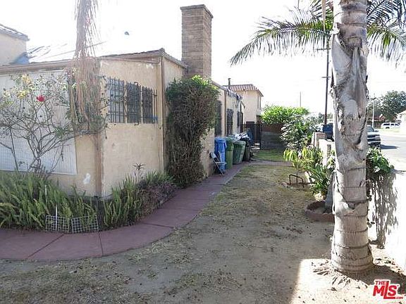 3rd image of 1858 W 83rd St