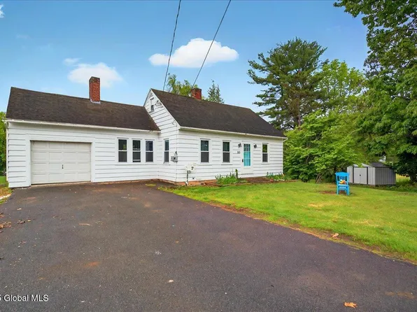 115 E 4th Avenue, Tribes Hill, NY 12177