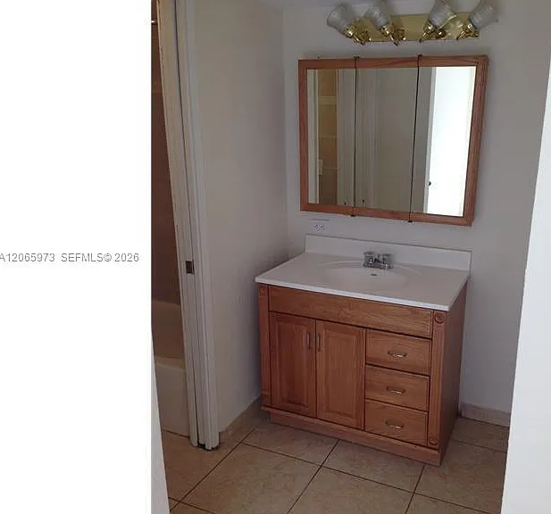 16919 N Bay Rd #420 — Photo 15