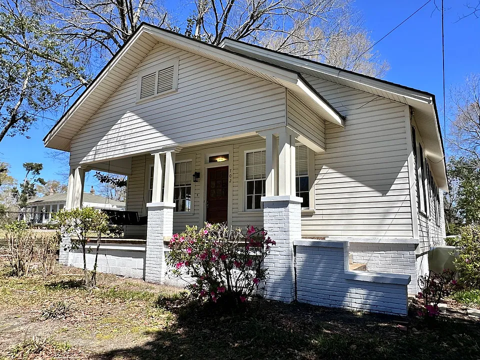 702 Fort Dale Rd