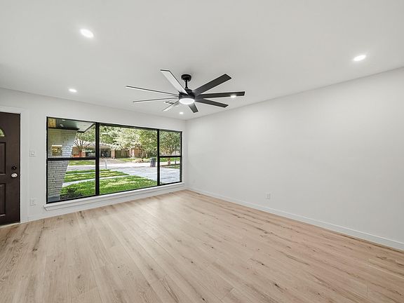 3rd image of 5322 Briarbend Dr
