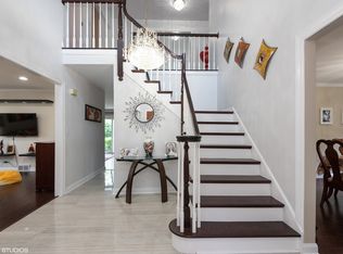 3425 Keenan Ln, Glenview, IL 60026