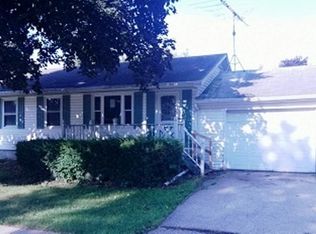 223 Summitt St, Poplar Grove, IL 61065