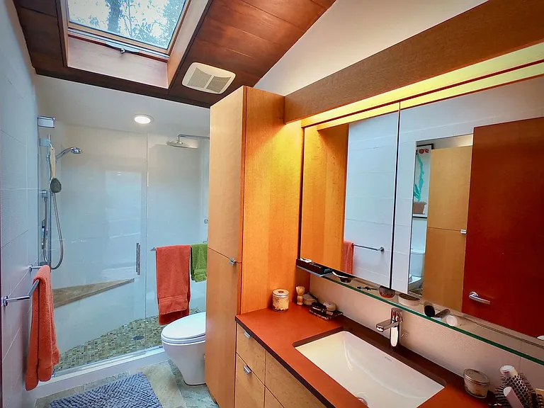 1219 Commercial St — Photo 23