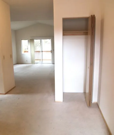 2305 NE Holliday Ave #1 — Photo 7