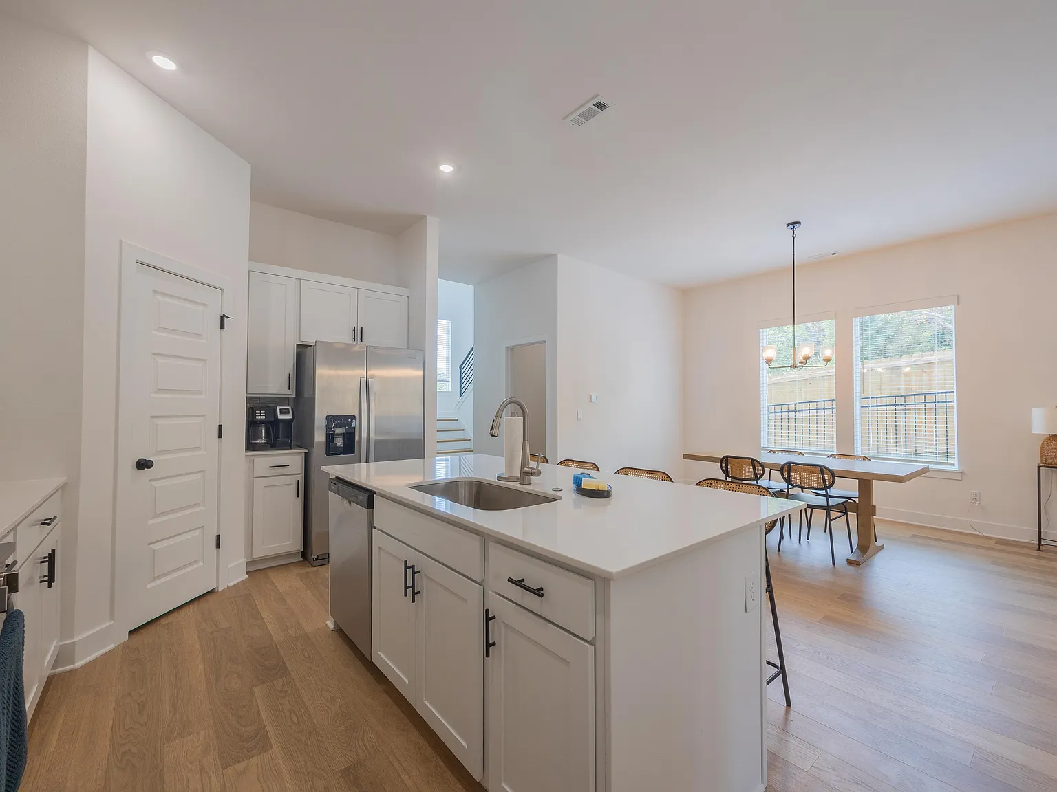 1810 East Fiji Street - 1 — Photo 4