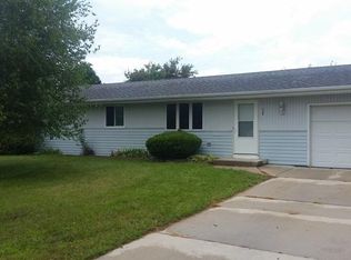 738 Wilson Ave, Cleveland, WI 53015