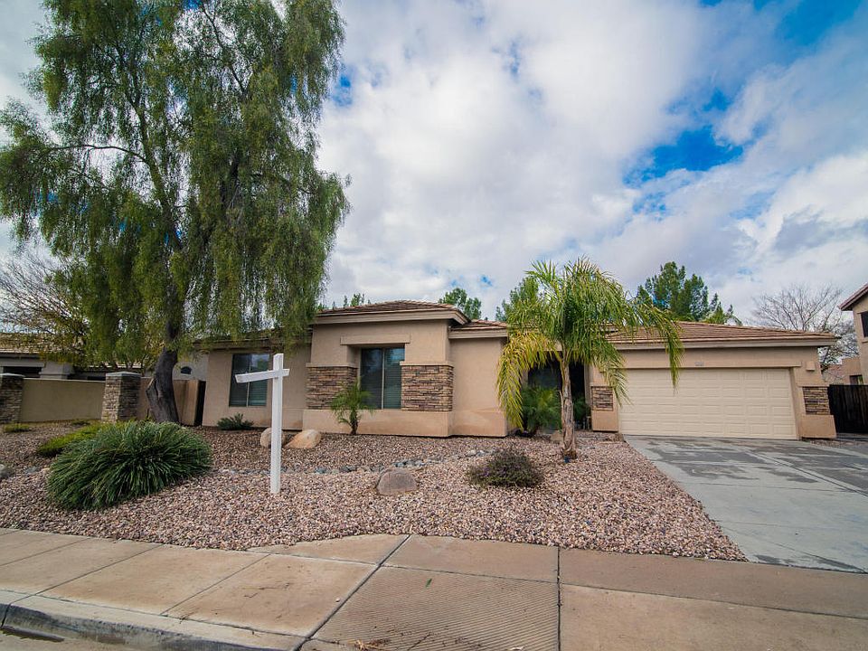 1st image of 2530 S Sorrelle