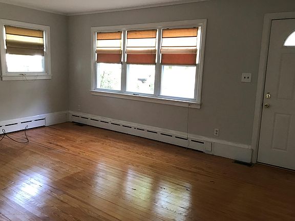 3rd image of 1224 Commonwealth Blvd