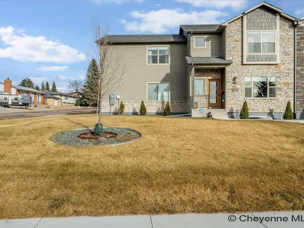 5317 Hilltop Ave, Cheyenne, WY 82009