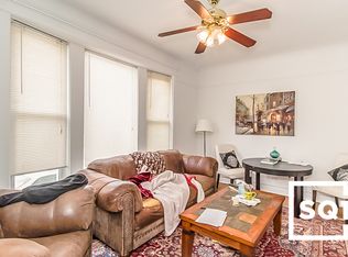 922 W Addison St APT 1F, Chicago, IL 60613