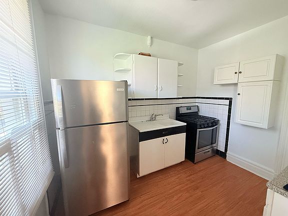 2nd image of 157 Harrison Ave Floor 2
