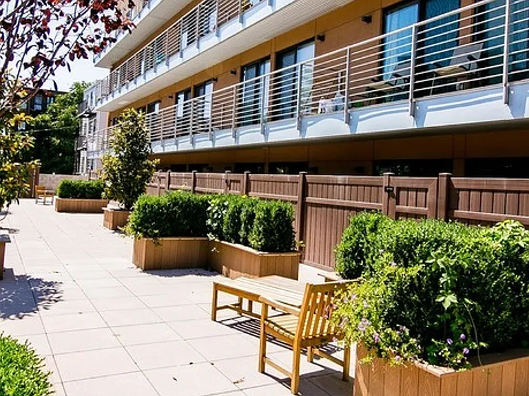 146 Meserole St #5C — Photo 12