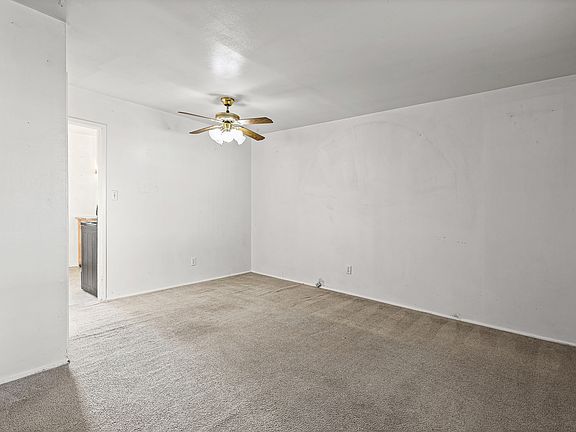 3rd image of 127 N 1st St