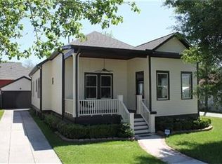 2406 Nicholson St, Houston, TX 77008