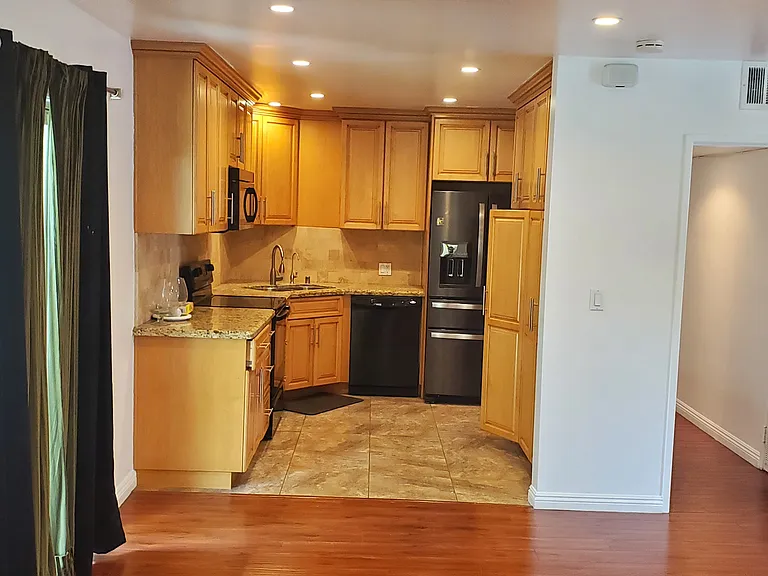 312 N Louise St #108 — Photo 16