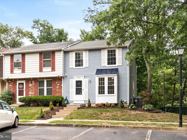 12 Woodland Ct, Hamilton, NJ 08610