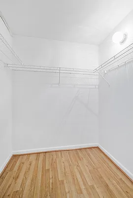 Rented by Greystar | media 6